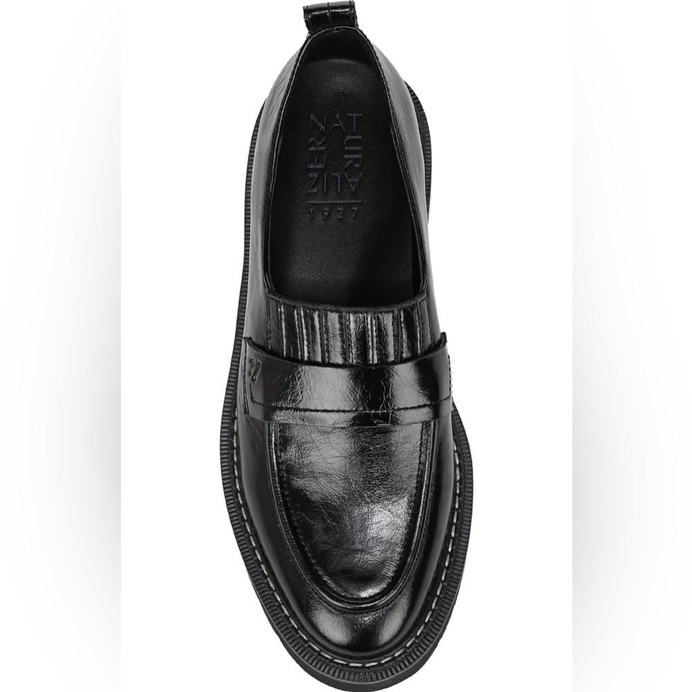 Black Leather Women’s Loafers Naturalizer size 11 black
